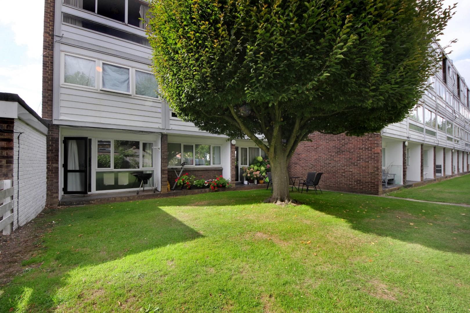 Fairlea Place, W5