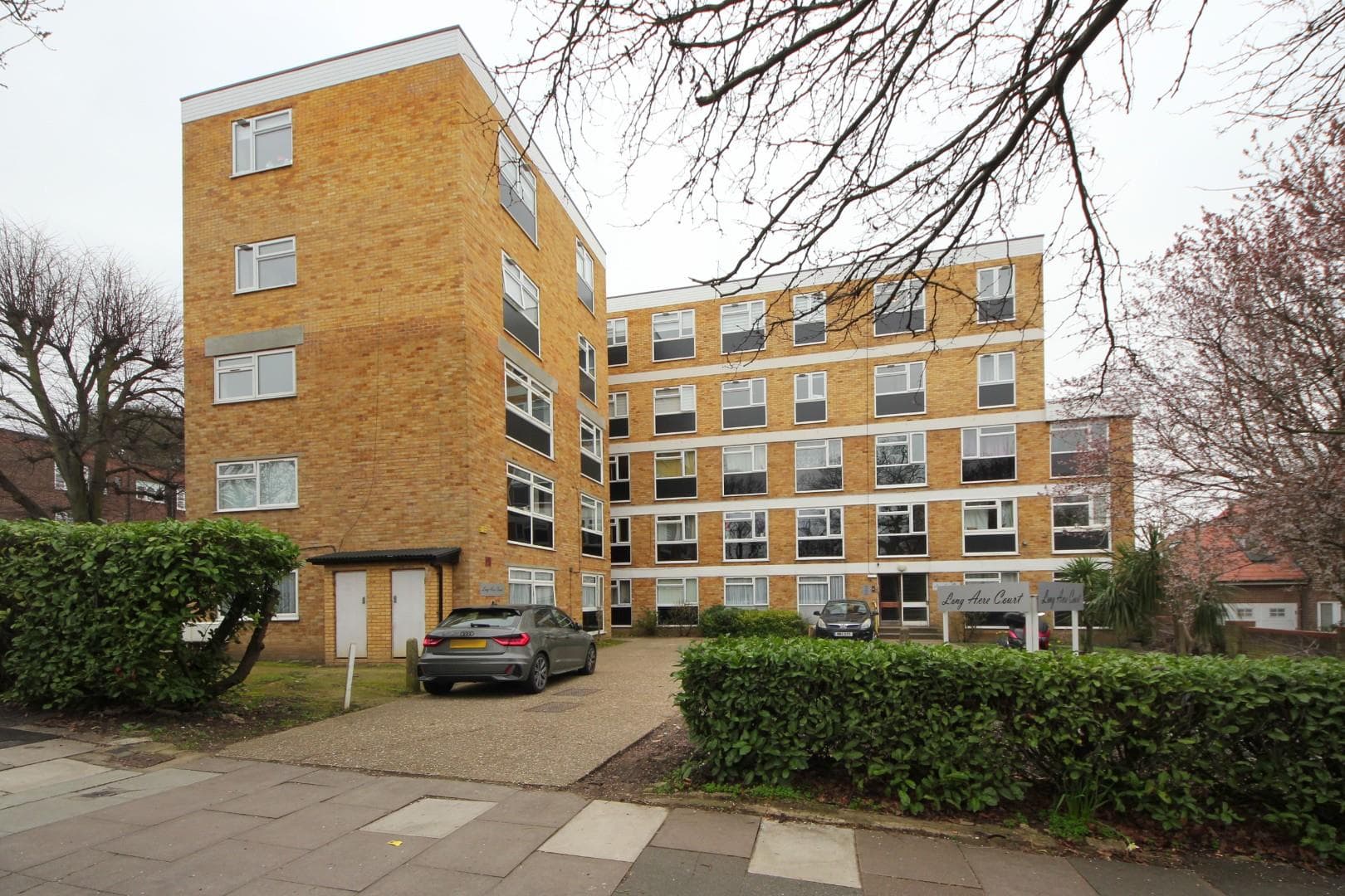 Long Acre Court , W13