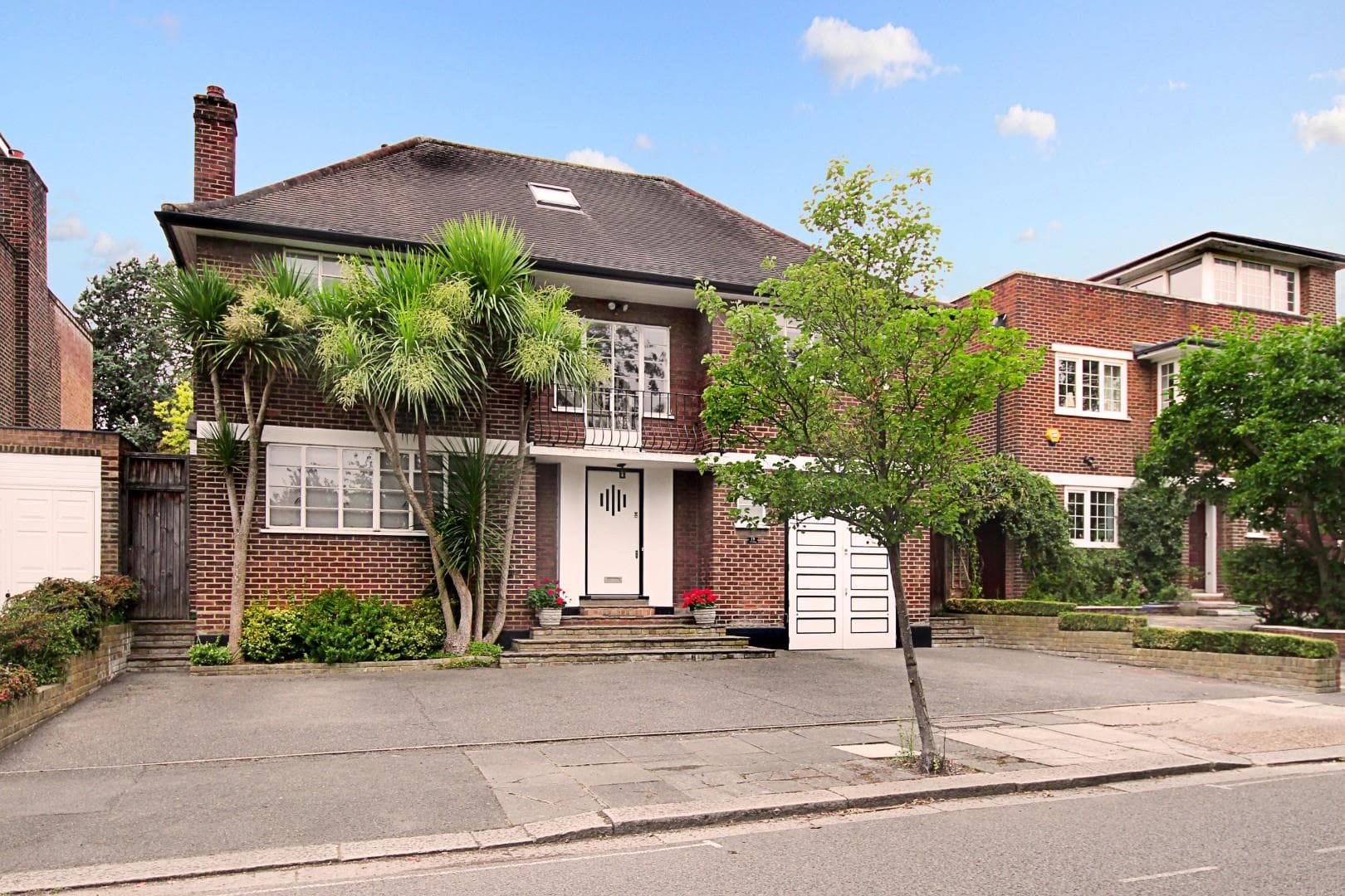 The Ridings, W5