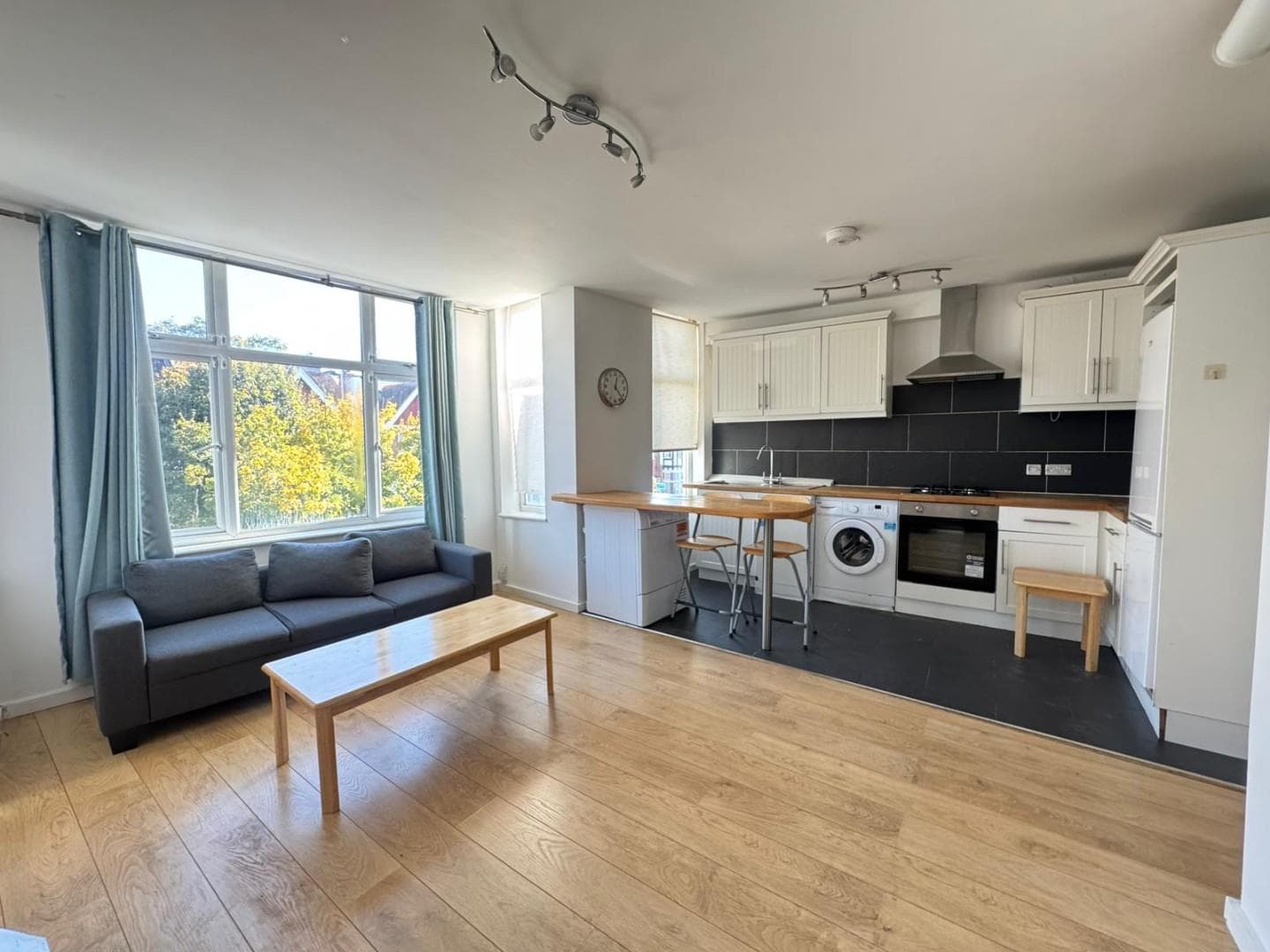 Chatsworth Gardens, W3