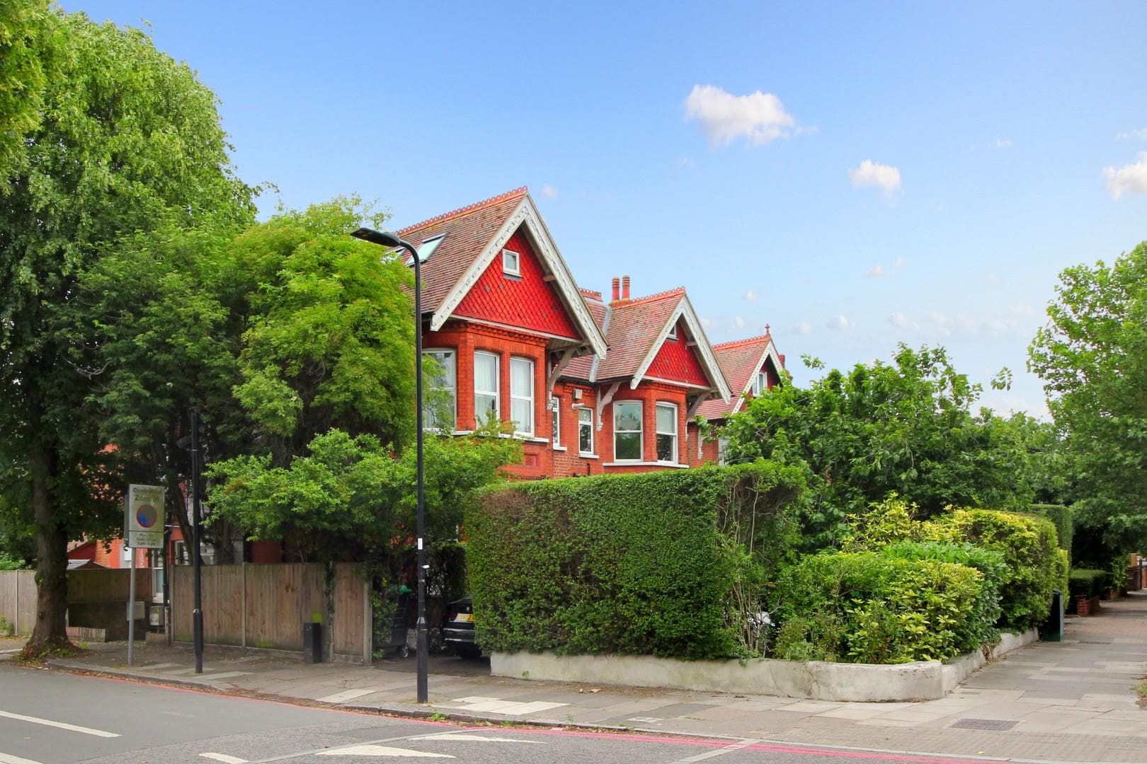 Gunnersbury Avenue, Ealing, W5